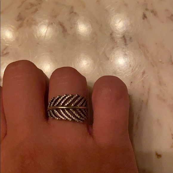 ❌SOLD❌Pandora Feather Ring - Picture 3 of 4